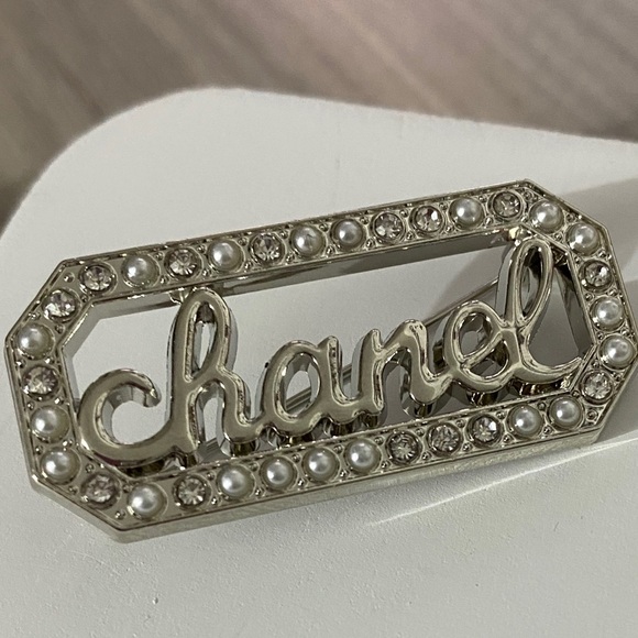 . Jewelry - CHANEL Stamped Embellished Brooch